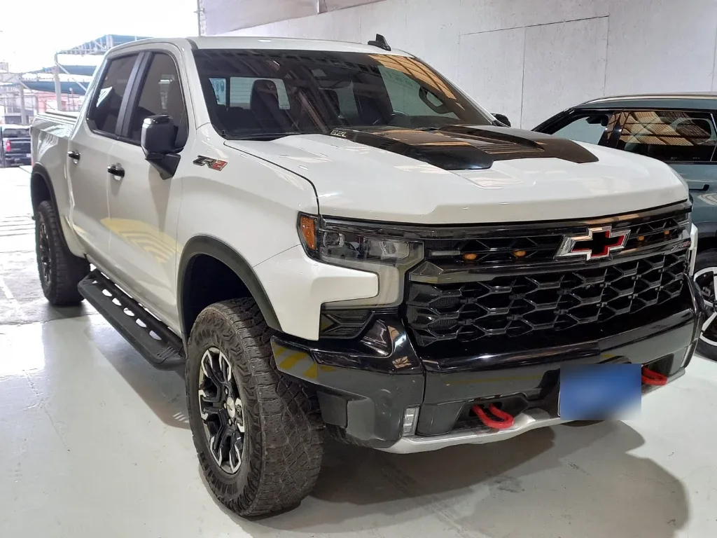 Chevrolet Silverado 6.2 Zr2 4x4 At 4p año 2023