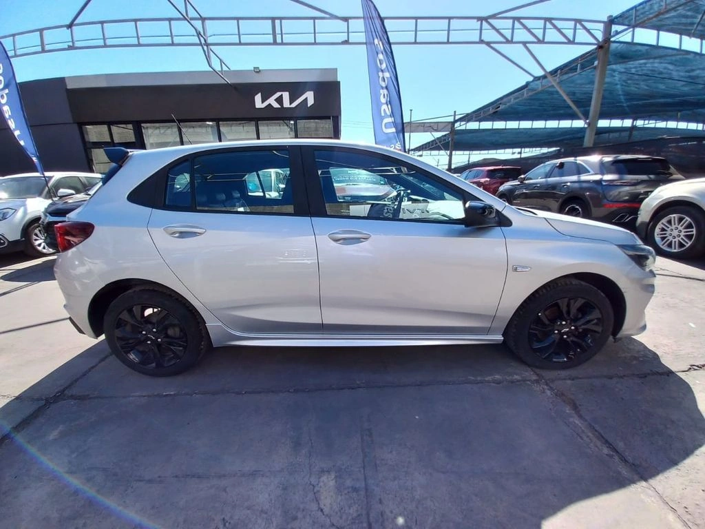 Chevrolet Onix 1.0t Rs Mt 5p año 2022