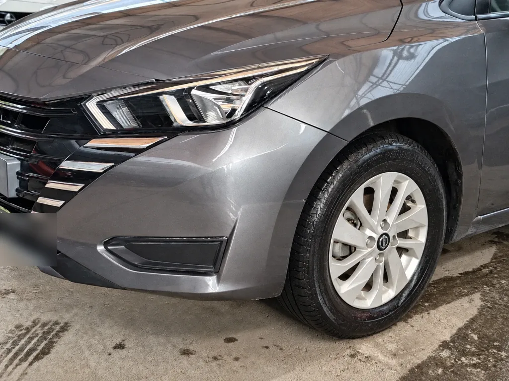 Nissan Versa 1.6 Sense 4x2 Mt 4p año 2025
