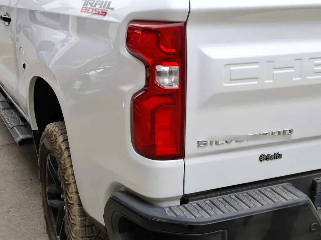 Chevrolet Silverado At10 4x4 5.3 Aut (c) año 2025
