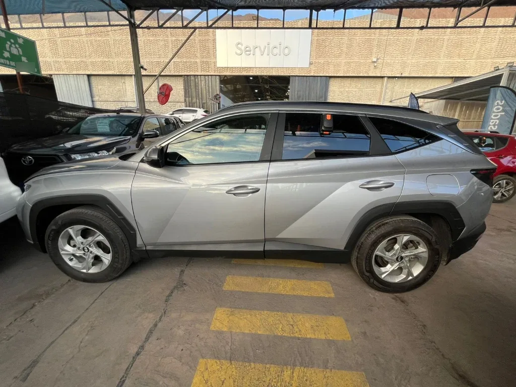 Hyundai Tucson 2.0 Nx4 Plus 4x2 At 5p año 2023