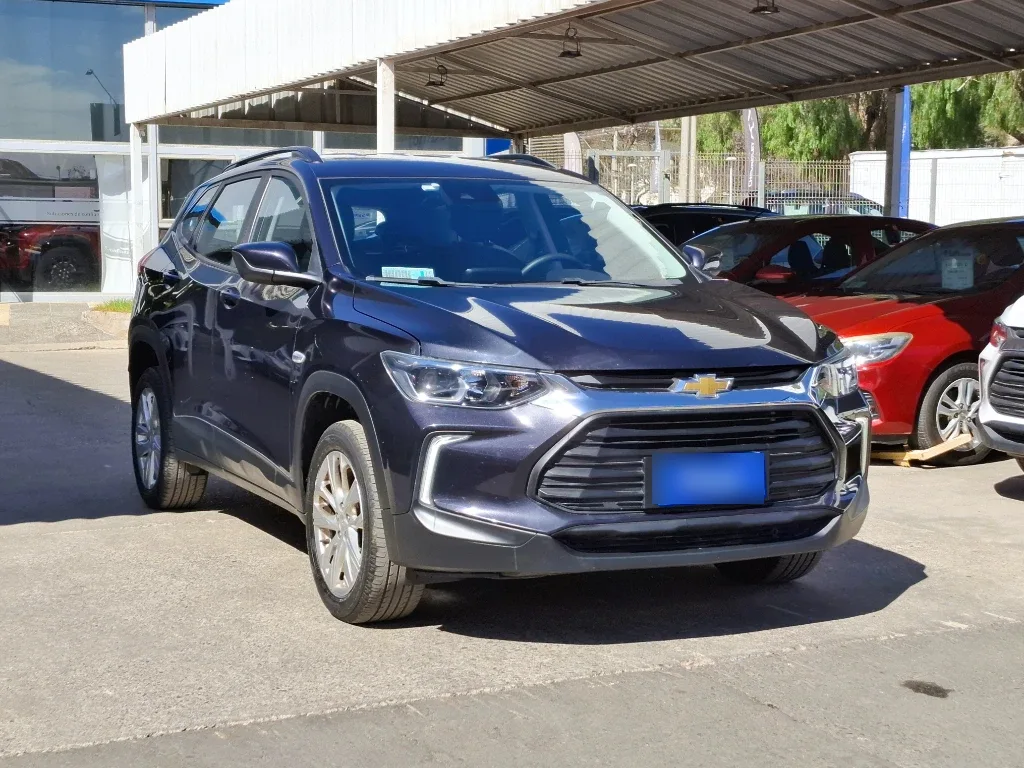 Chevrolet Tracker 1.2t Ltz R 4x2 At 5p año 2025