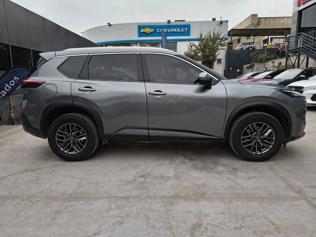 Nissan X-Trail 2.5 Sense 4x2 3row Cvt At 5p año 2024