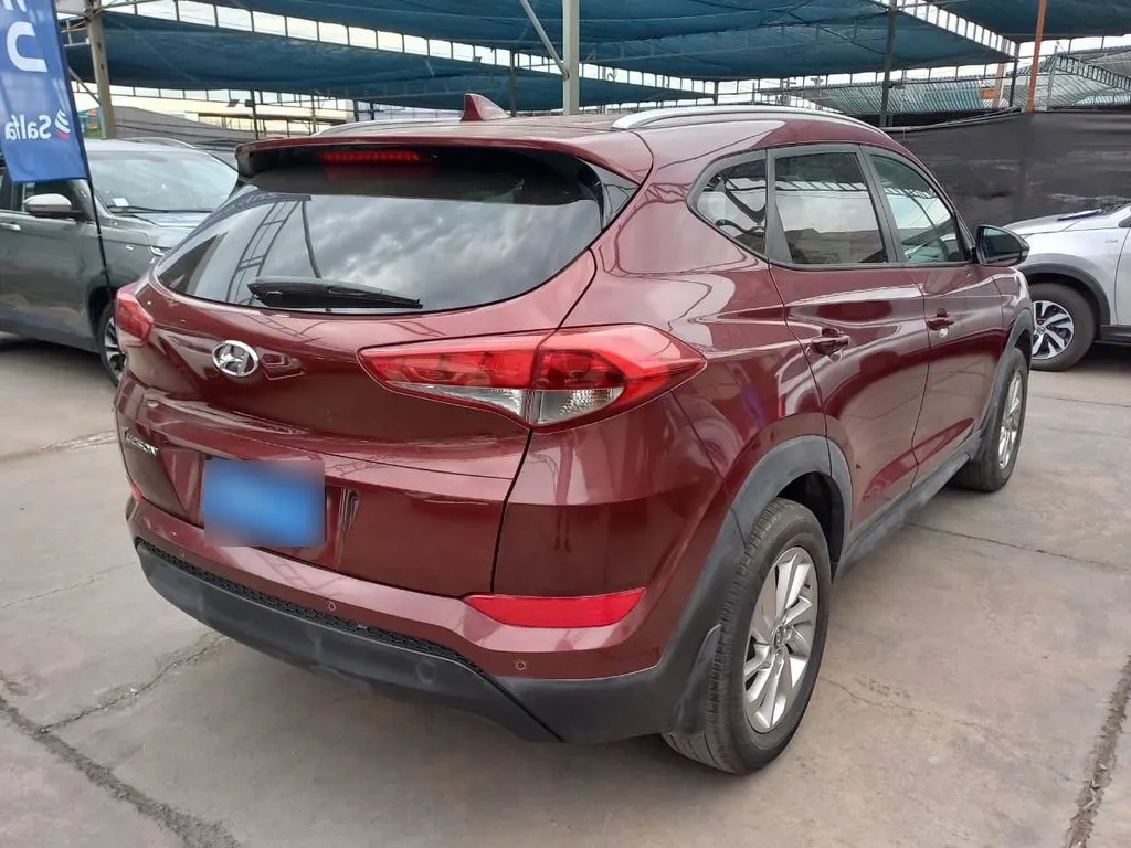 Hyundai Tucson 2.0 Gl Advance 4x2 Mt 5p año 2017