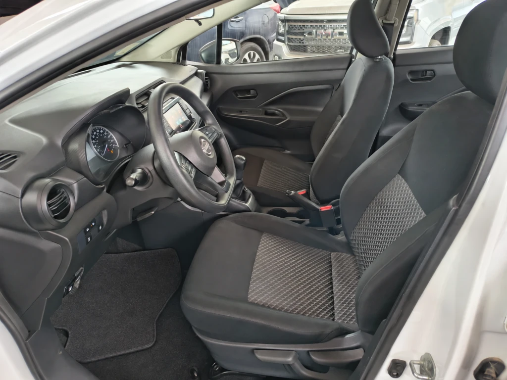 Nissan Versa Sense 1.6 Mt 4x2 año 2025