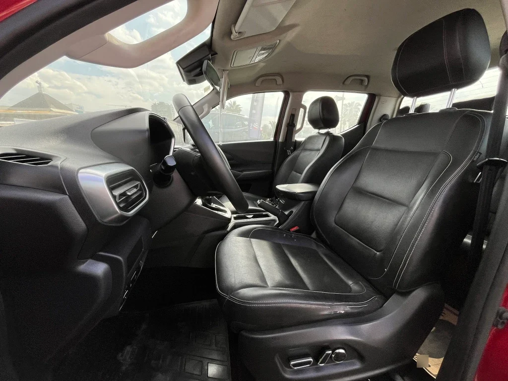 Peugeot Landtrek 2.2 Action4 Bluehdi Diesel 4x4 180hp At 4p año 2024