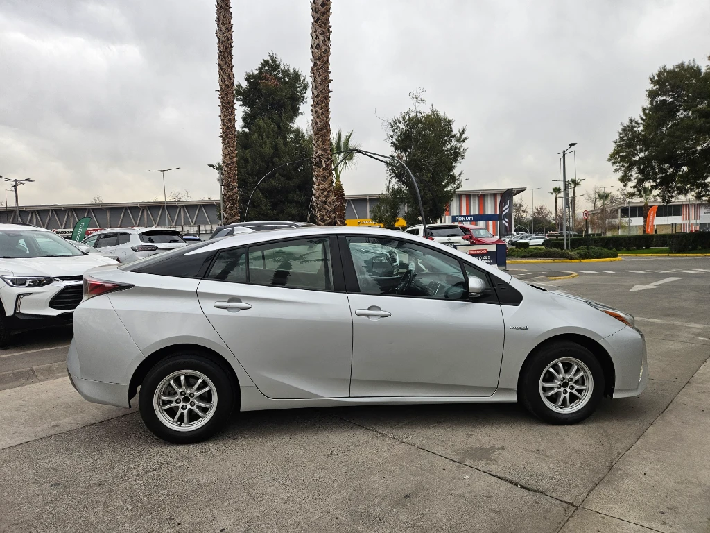Toyota Prius 1.8 Cvt At 5p año 2018