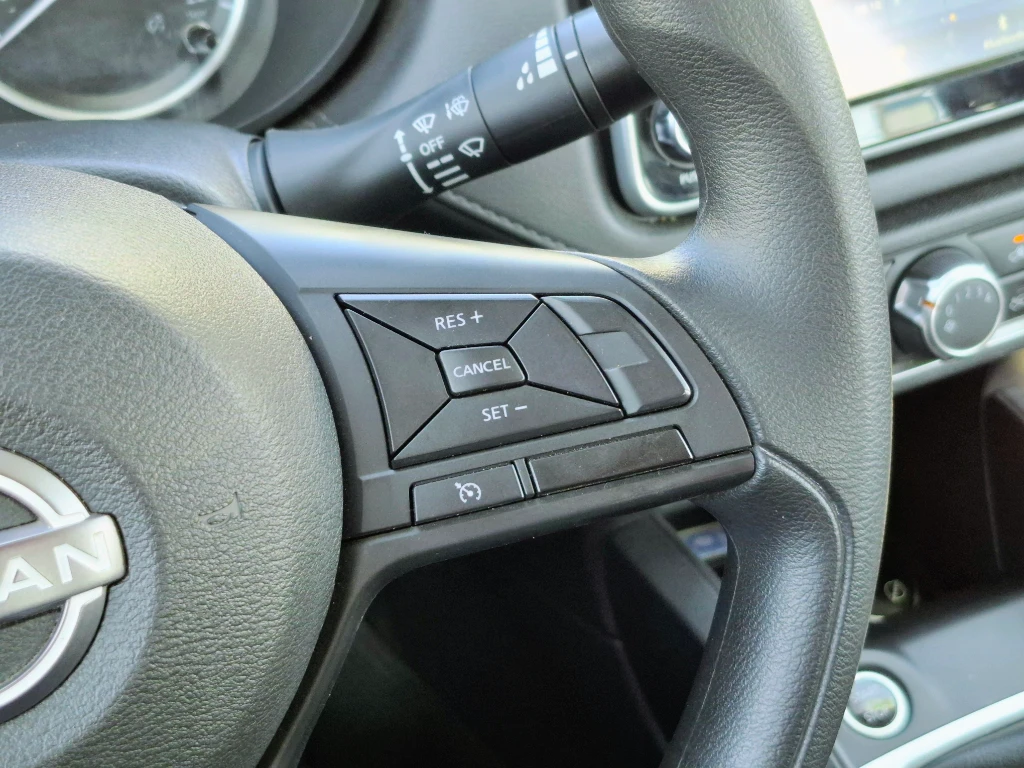 Nissan Versa 1.6 Sense 4x2 Mt 4p año 2025