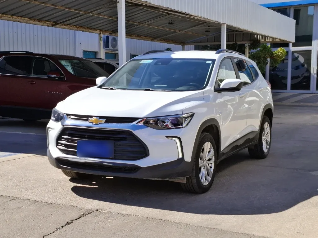 Chevrolet Tracker 1.2t Ltz R 4x2 At 5p año 2025