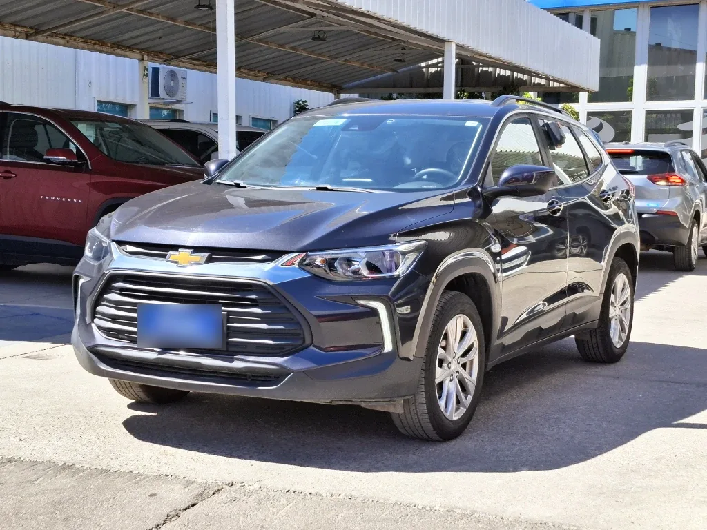 Chevrolet Tracker 1.2t Ltz R 4x2 At 5p año 2025