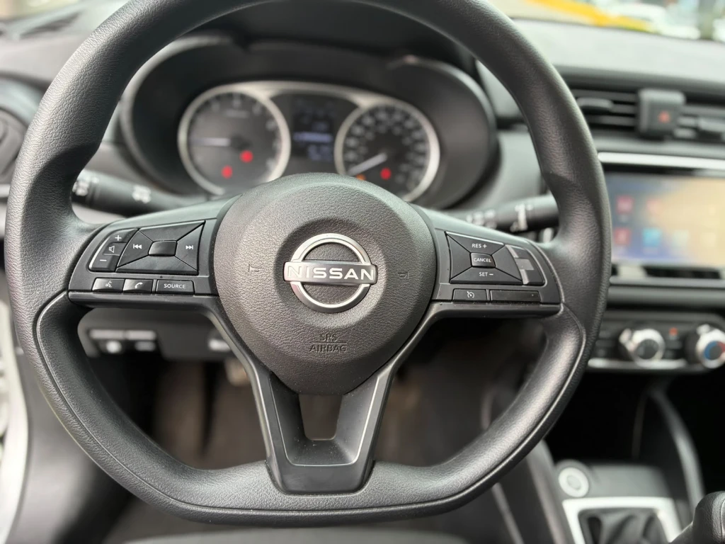 Nissan Versa 1.6 Sense 4x2 Mt 4p año 2025