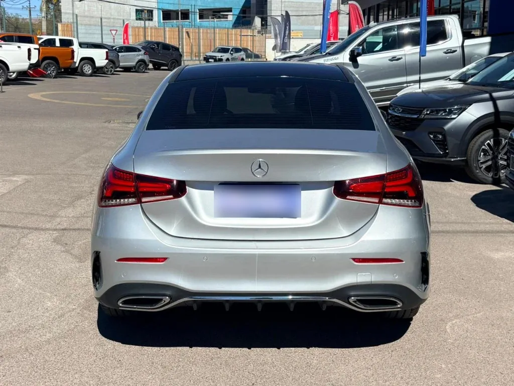 Mercedes-Benz A 200 1.3 Amg Line 4x2 Sedan At 4p año 2023