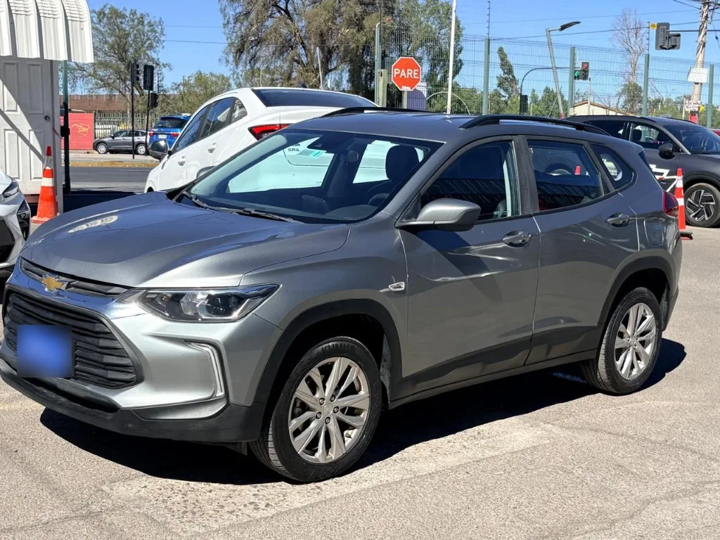 Chevrolet Tracker 1.2t Ltz R 4x2 At 5p año 2025