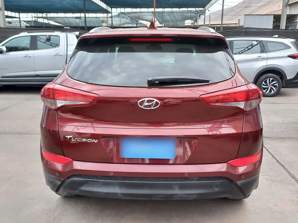 Hyundai Tucson 2.0 Gl Advance 4x2 Mt 5p año 2017