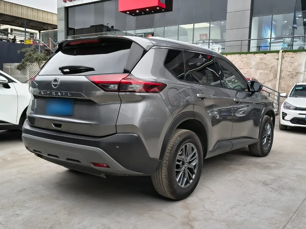 Nissan X-Trail 2.5 Sense 4x2 3row Cvt At 5p año 2024
