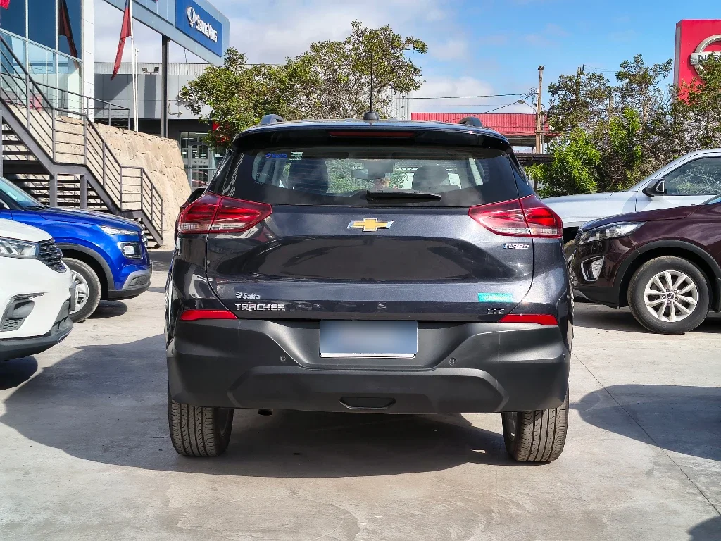 Chevrolet Tracker 1.2t Ltz R 4x2 At 5p año 2025