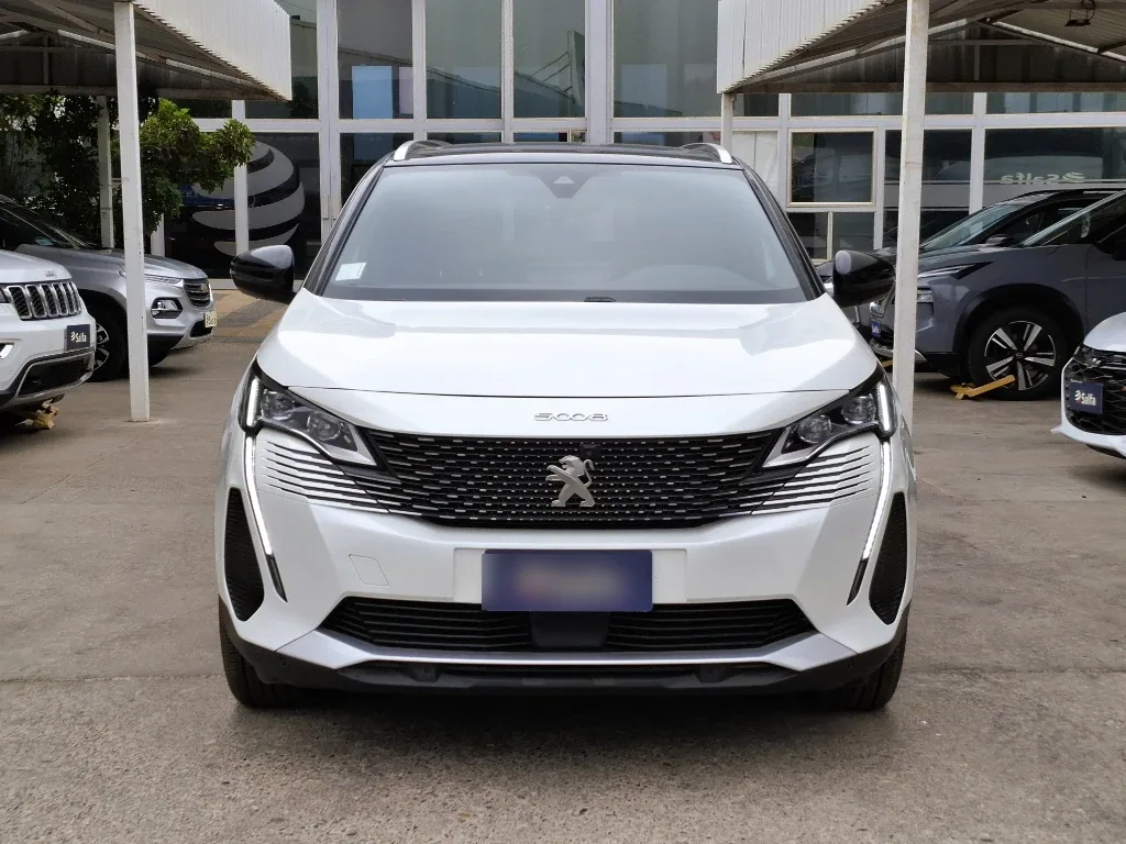 Peugeot 5008 1.5 Gt Bluehdi 4x2 130 Eat8 5p año 2022