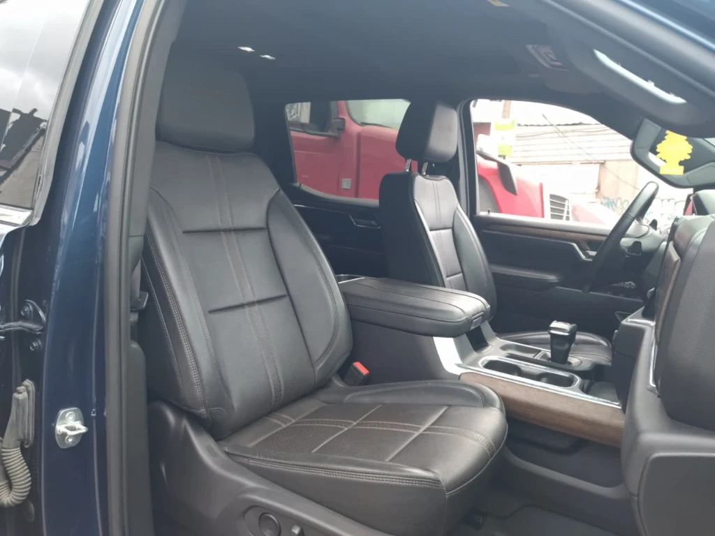 Chevrolet Silverado 3.0 High Country 4x4 At 4p año 2023