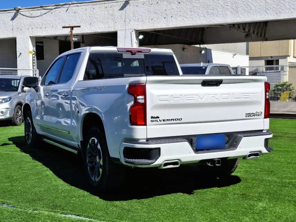 Chevrolet Silverado 3.0 High Country 4x4 At 4p año 2025