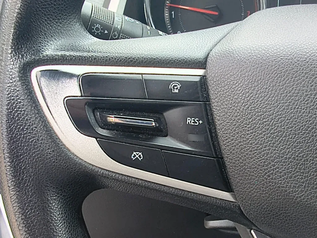 Chevrolet Tracker 1.2t Ltz Fwd Mt 5p año 2021