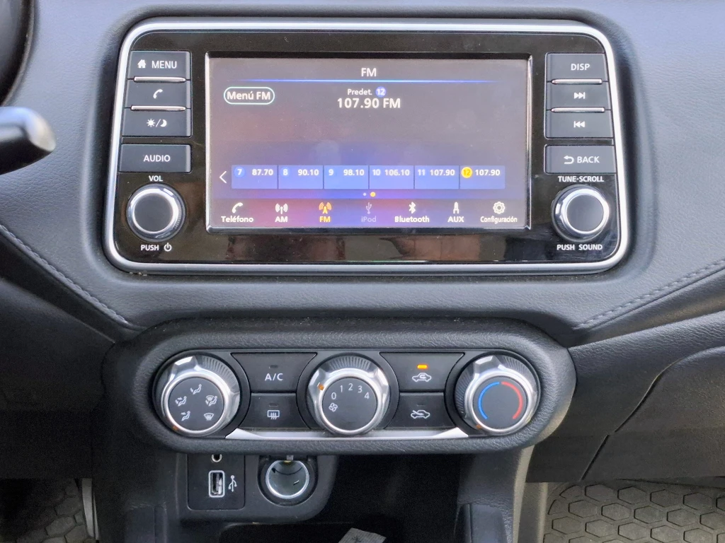 Nissan Versa 1.6 Sense 4x2 Mt 4p año 2025