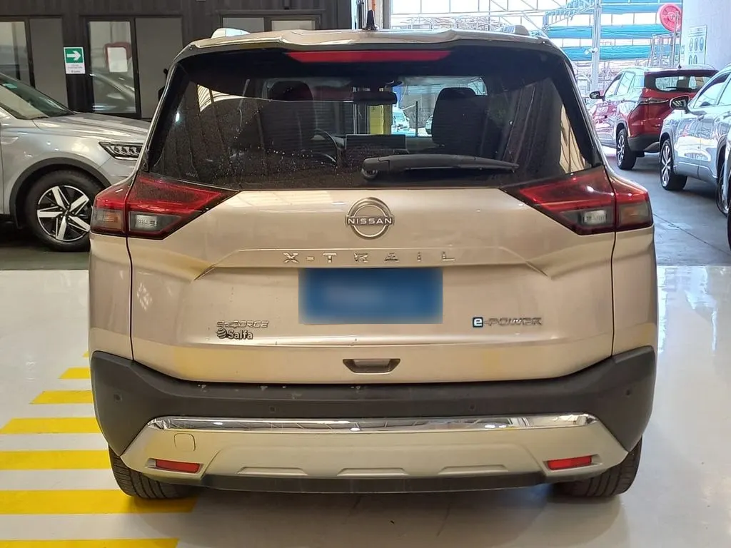 Nissan X-Trail 1.5 E-Power Exclusive Hybrid 4x4 Cvt At 5p año 2025