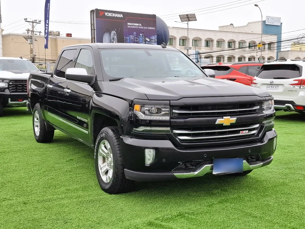 Chevrolet Silverado 5.3 Lt 4wd Ext Z71 Dob. Cab. At 4p año 2019