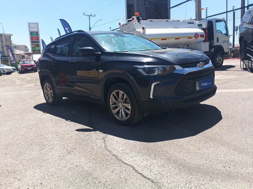 Chevrolet Tracker 1.2t Ltz R 4x2 At 5p año 2025