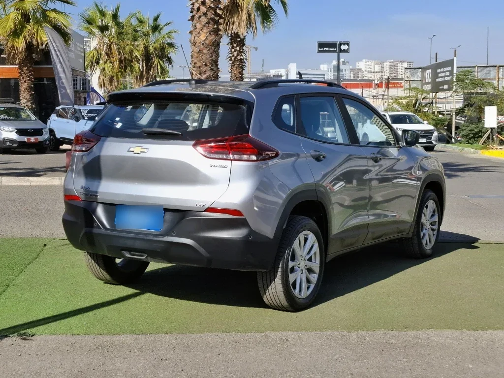 Chevrolet Tracker 1.2t Ltz R 4x2 At 5p año 2025