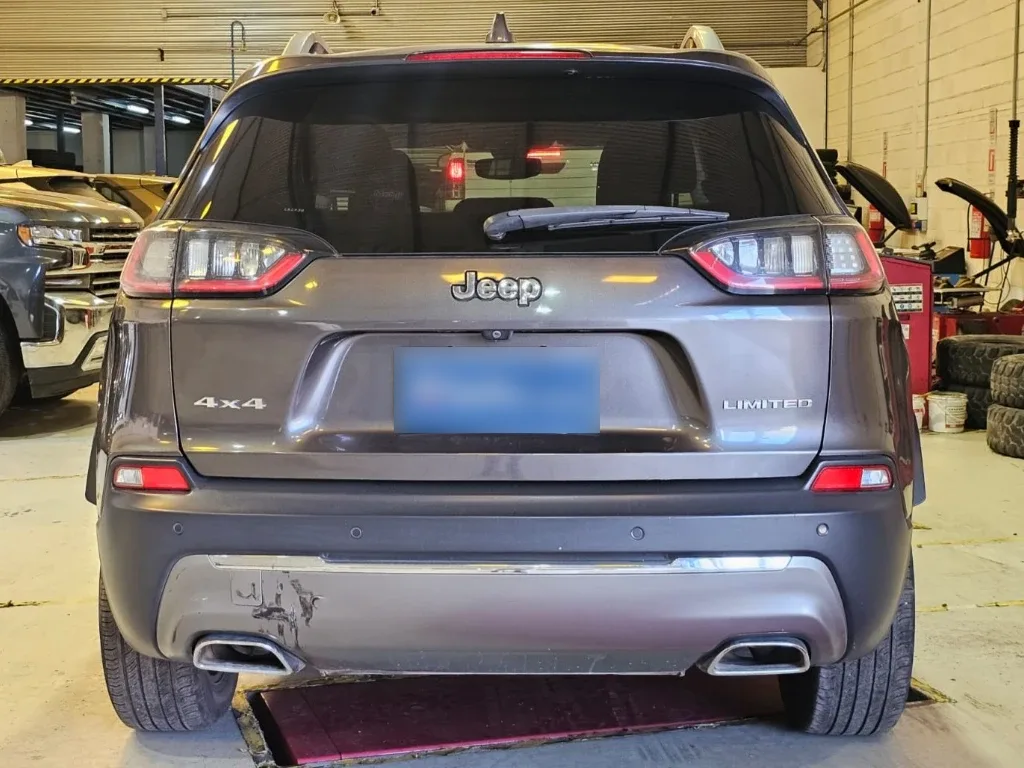 Jeep Cherokee 3.2 Limited 4x4 At 5p año 2019