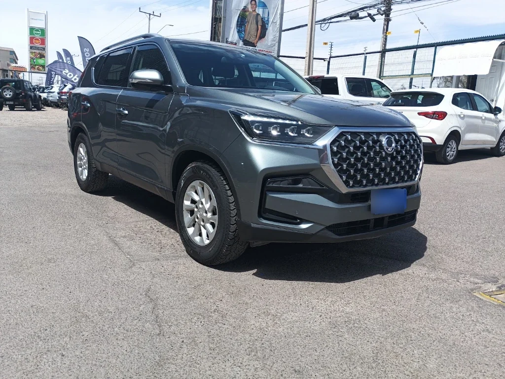 Ssangyong Rexton 2.2t Glx Diesel 4x2 6ab 8at 5p año 2023