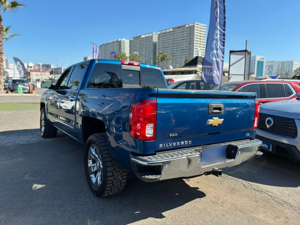 Chevrolet Silverado 5.3 Ltz 4wd Cc Dob Cab At 4p año 2019