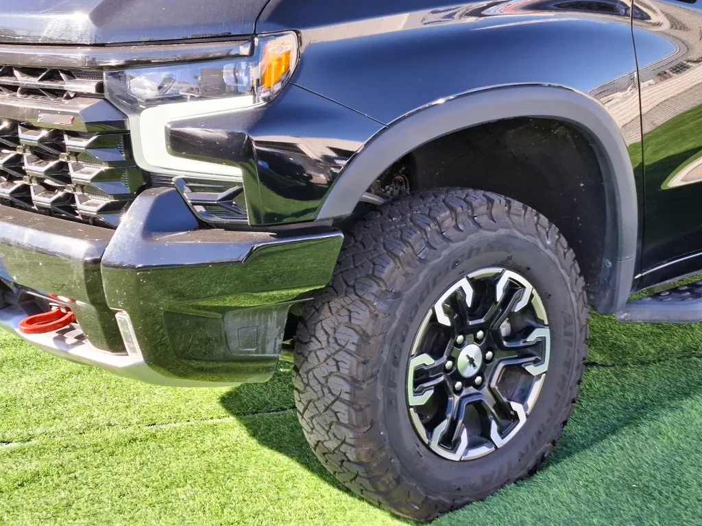 Chevrolet Silverado 6.2 Zr2 4x4 At 4p año 2023