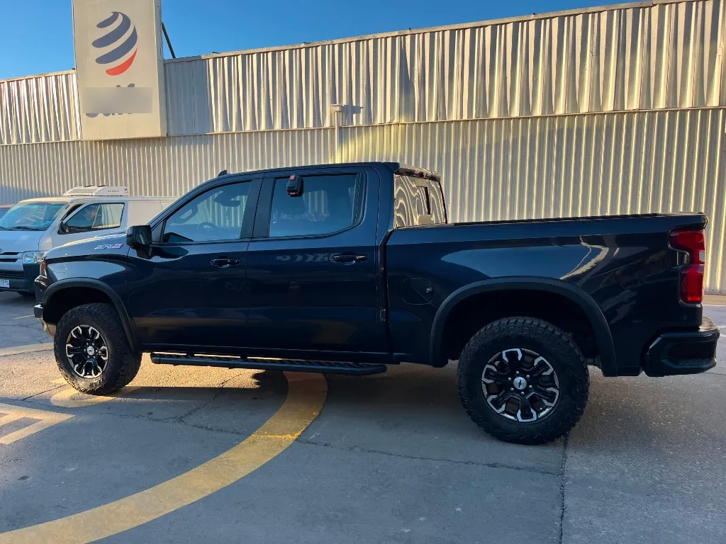 Chevrolet Silverado 6.2 Zr2 4x4 At 4p año 2024