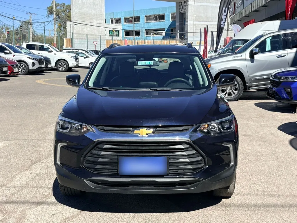 Chevrolet Tracker 1.2t Ltz R 4x2 At 5p año 2025