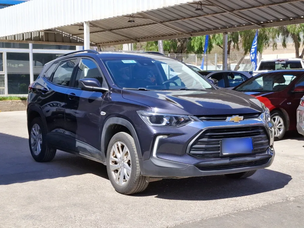 Chevrolet Tracker 1.2t Ltz R 4x2 At 5p año 2025