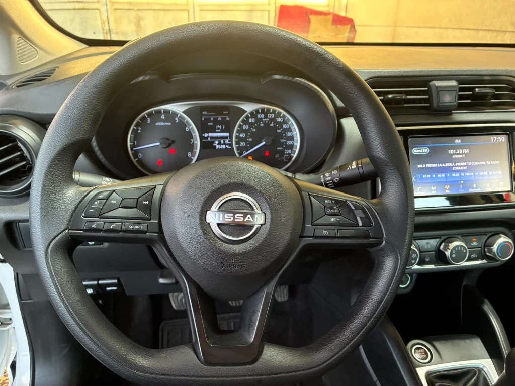 Nissan Versa 1.6 Sense 4x2 Mt 4p año 2025