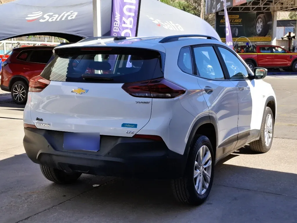 Chevrolet Tracker 1.2t Ltz R 4x2 At 5p año 2025