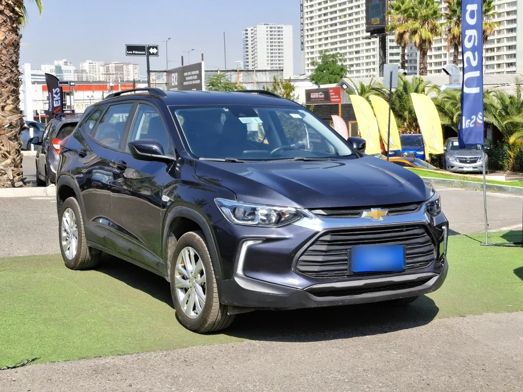 Chevrolet Tracker 1.2t Ltz R 4x2 At 5p año 2025
