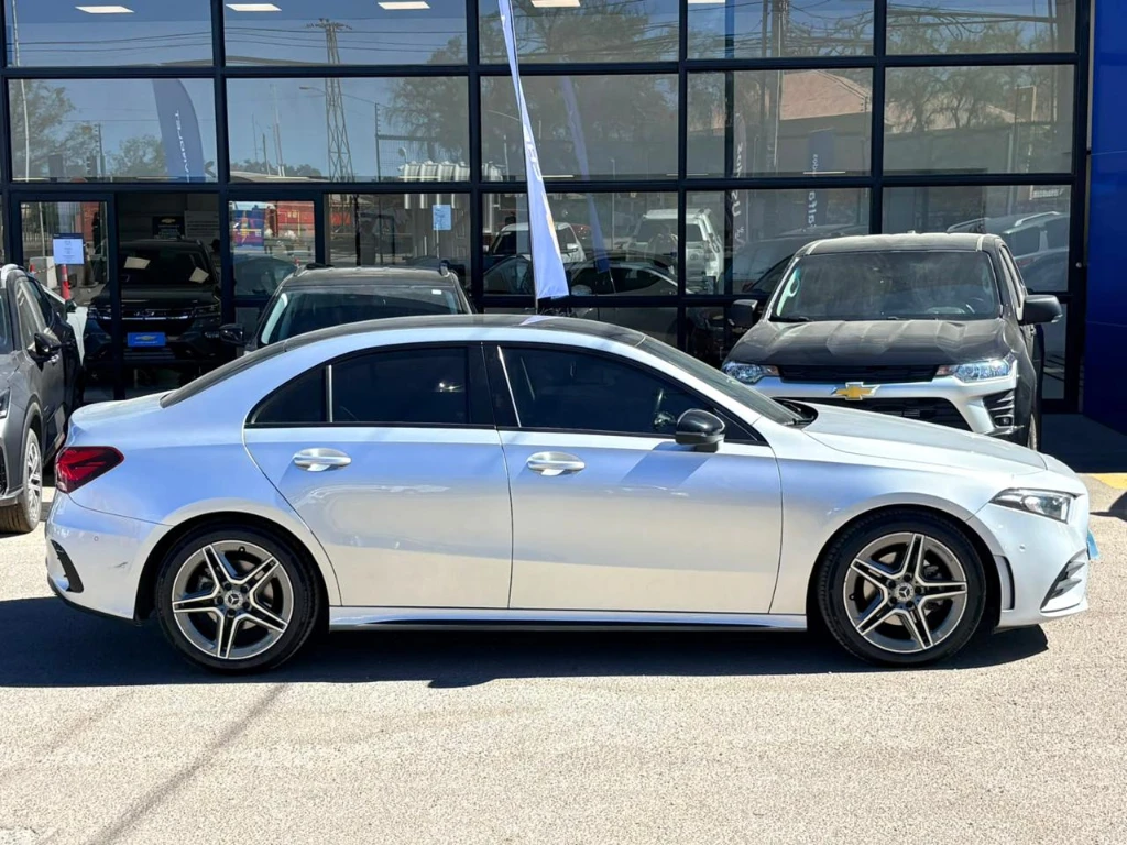 Mercedes-Benz A 200 1.3 Amg Line 4x2 Sedan At 4p año 2023