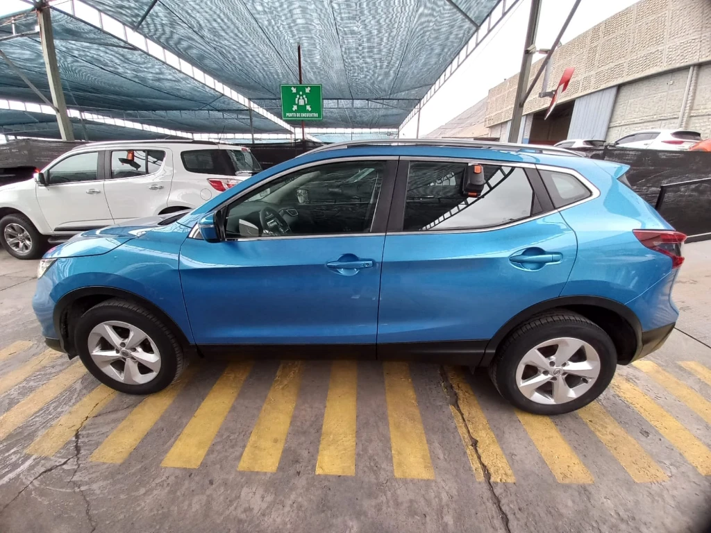 Nissan Qashqai 2.0 Sense Multimedia 4x2 Mt 5p año 2021