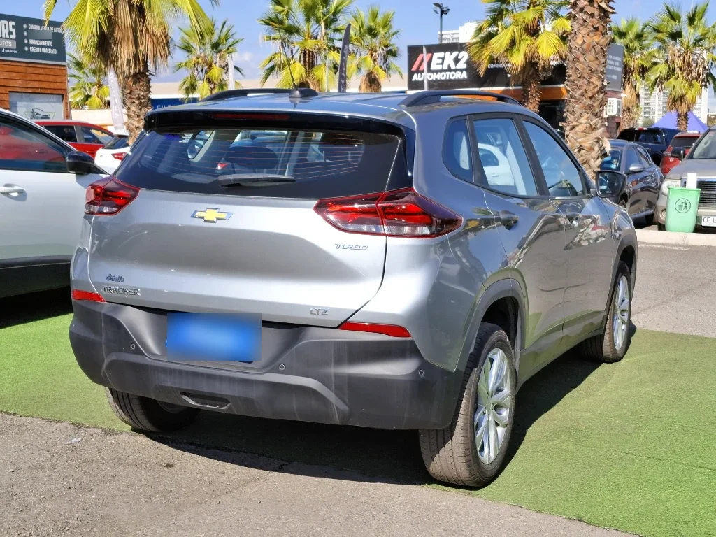 Chevrolet Tracker 1.2t Ltz R 4x2 At 5p año 2025
