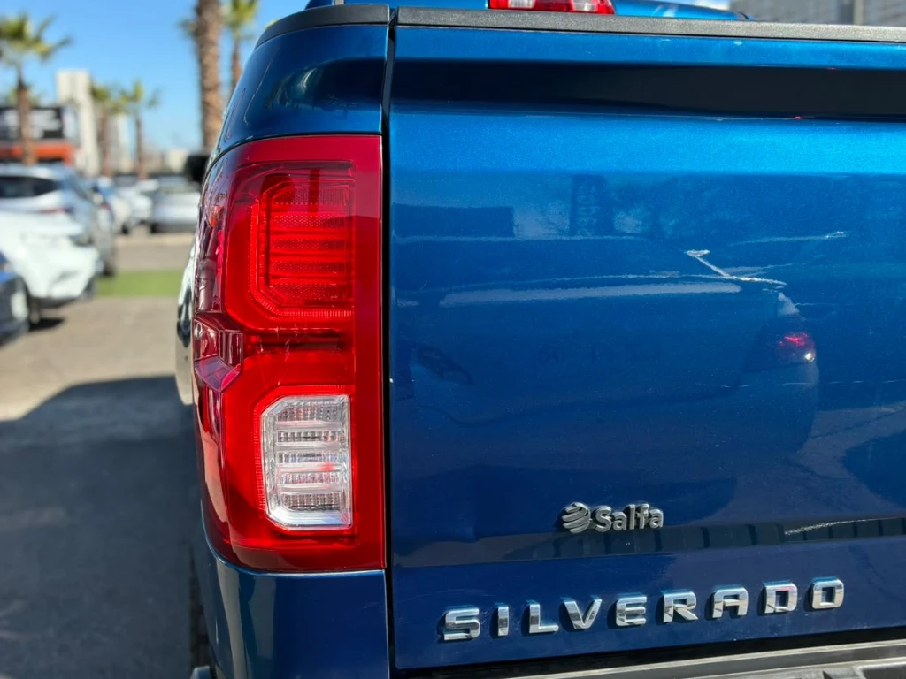 Chevrolet Silverado 5.3 Ltz 4wd Cc Dob Cab At 4p año 2019