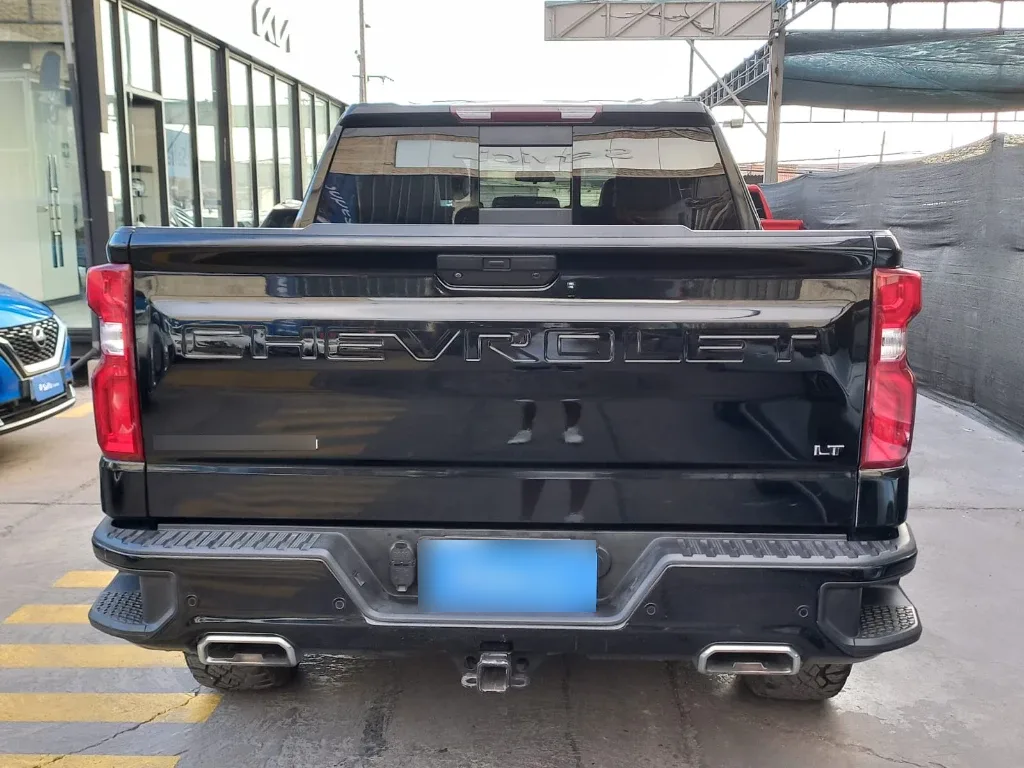 Chevrolet Silverado 5.3 Lt Trailboss Z71 4x4 At 4p año 2022