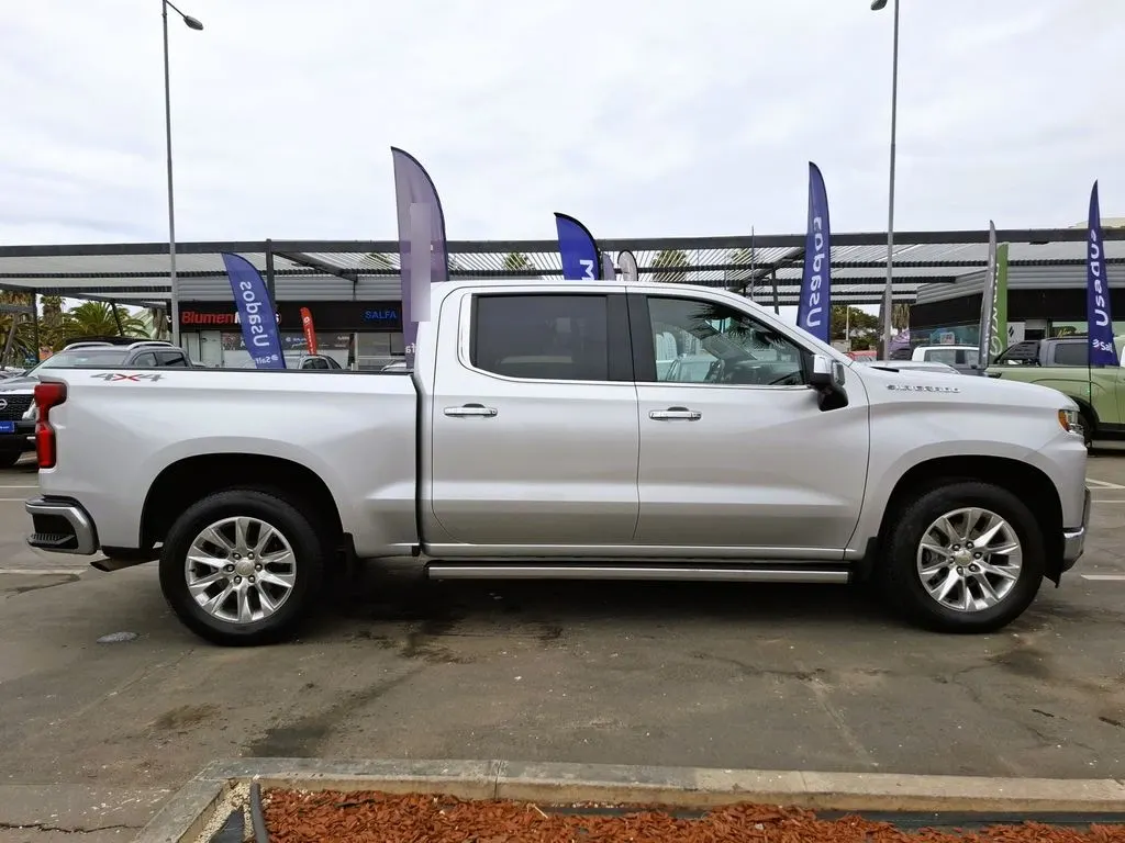 Chevrolet Silverado Dcab 4x4 Sohc 5.3 Aut año 2022