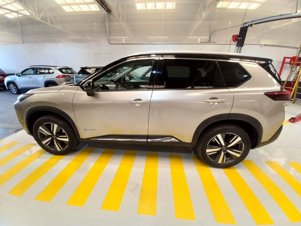Nissan X-Trail 1.5 E-Power Exclusive Hybrid 4x4 Cvt At 5p año 2025