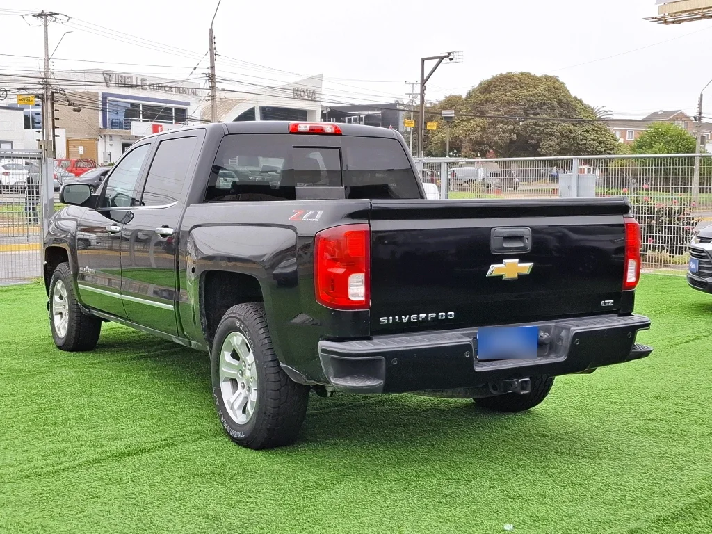 Chevrolet Silverado 5.3 Lt 4wd Ext Z71 Dob. Cab. At 4p año 2019