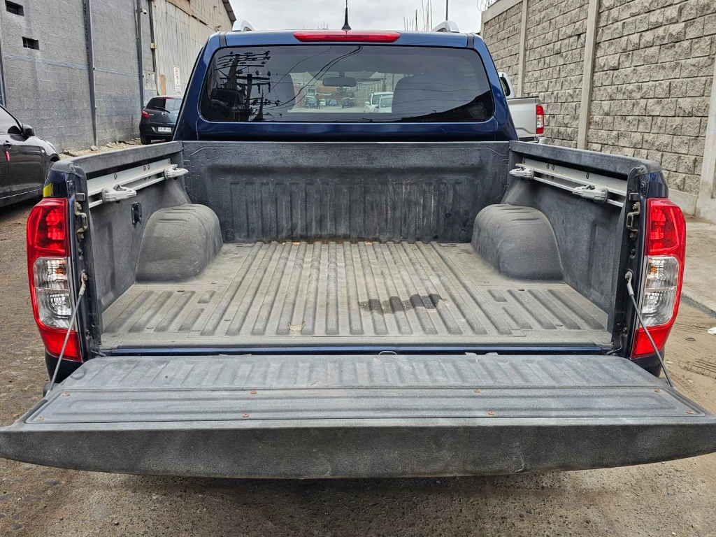 Nissan Np300 2.3 Le Diesel 4wd Dob.cab. At 4p año 2018