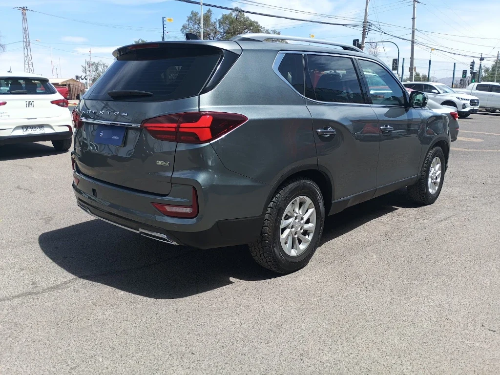 Ssangyong Rexton 2.2t Glx Diesel 4x2 6ab 8at 5p año 2023