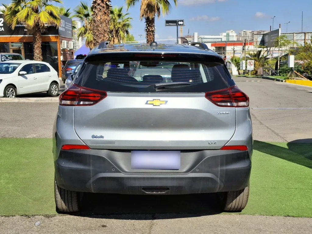 Chevrolet Tracker 1.2t Ltz R 4x2 At 5p año 2025